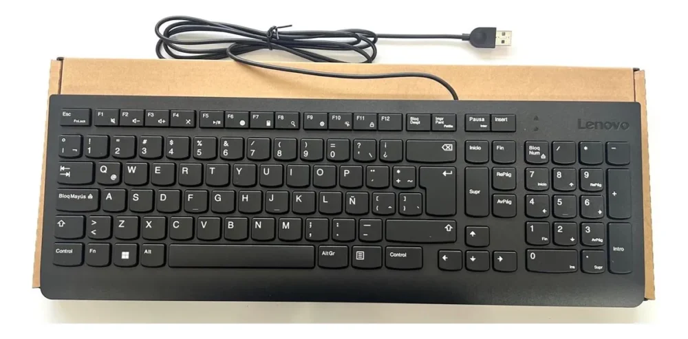 LENOVO - Teclado en español alámbrico color negro